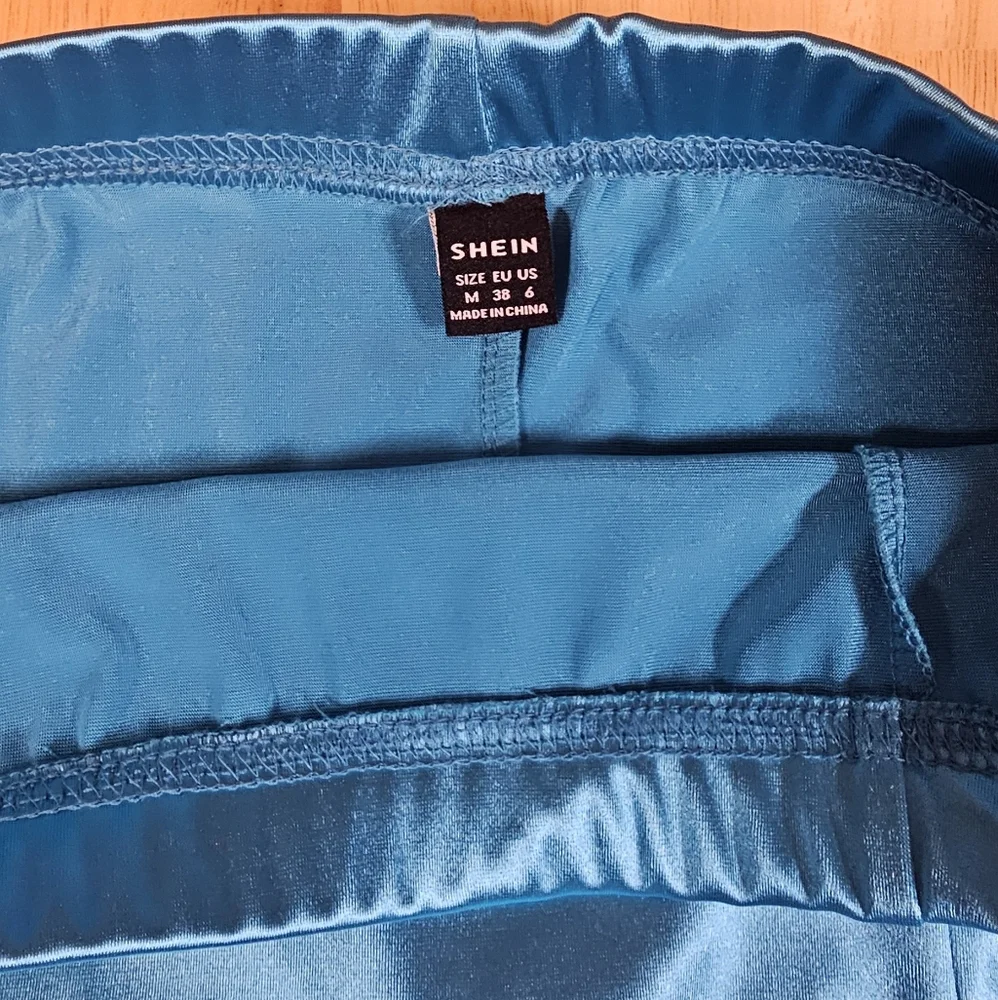 Blue Metallic Skirt - Picture 5 of 7